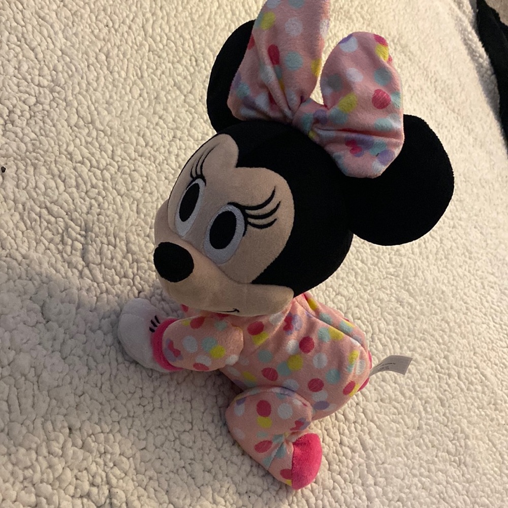 Crawling Minnie Mouse